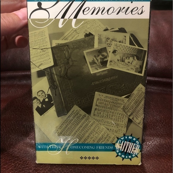 5/$10 Bill & Gloria Gaither Present Precious Memories VHS tape - Picture 8 of 8